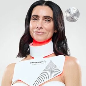 CurrentBody LED neck and dec perfector